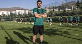 Giresunsporlu Bilazer Süper Lig'de istikrarlı olup milli formayı giymek istiyor
